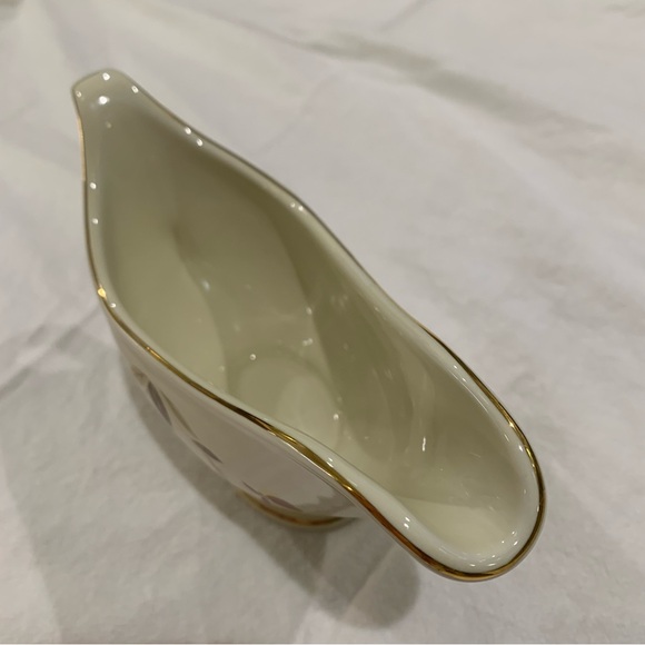 Hall’s China Autumn Leaf Open Sauce Boat - Picture 3 of 11